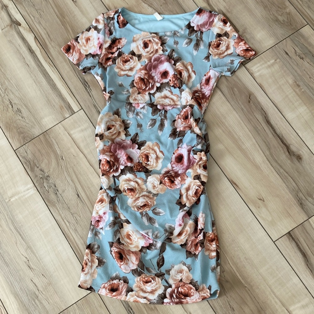 Pink blush Petite Light Blue Floral Fitted Maternity Dress